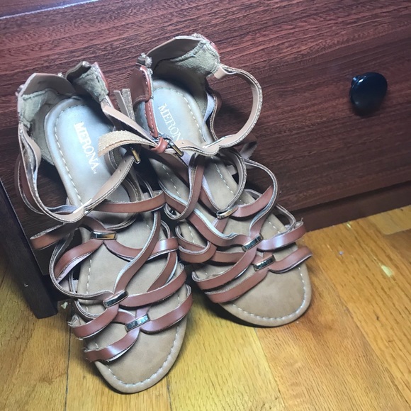 Sandals - Picture 2 of 2